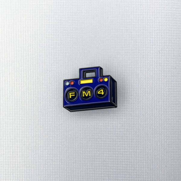 FM4 Pin „Boombox“